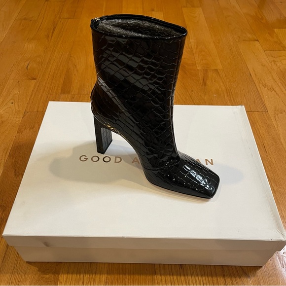Good American Women’s Crocodile Patent Leather Ankle Booties Black GA244C-X Sz 7 - Picture 8 of 13